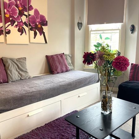Snug Studio Apartment In Central Location Bristol Exterior foto